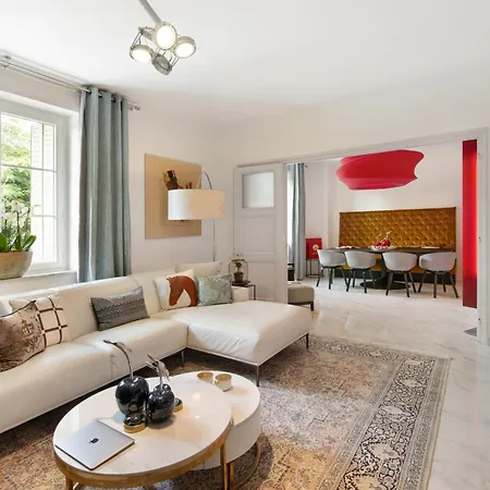 - - Sleeps 5 - Seaside